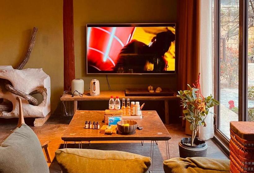 Cameră Standard Interioară, Qushe Snowy Mountain View Art B&b