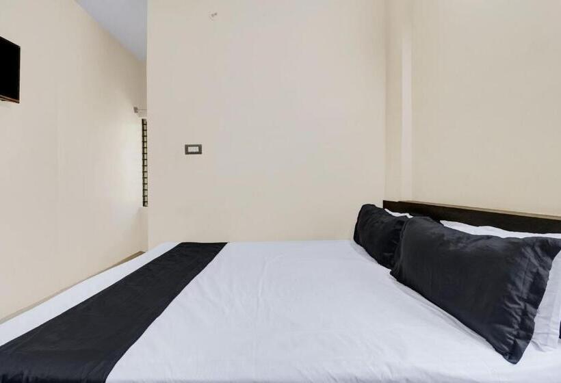三人经典房间, Oyo 823110 Lakshmi Deluxe Lodge
