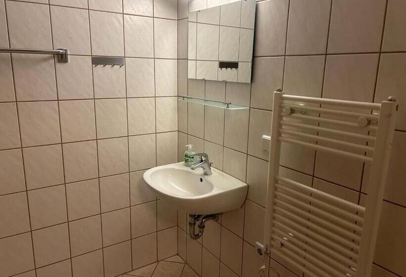 Номер Стандарт, Pension Am Schönower Schlosspark