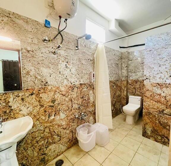 Номер Стандарт, Boss Palace