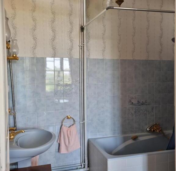 Семейный Номер, Chateau Le Plessis