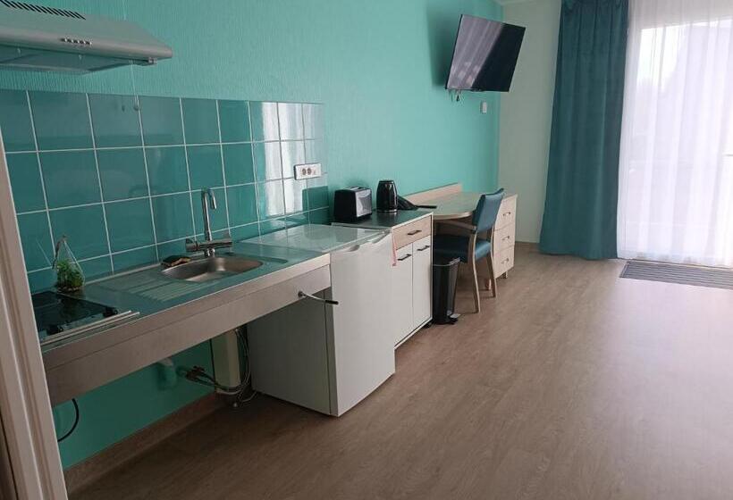 Студия Стандарт, Relais Les Rives Du Lac