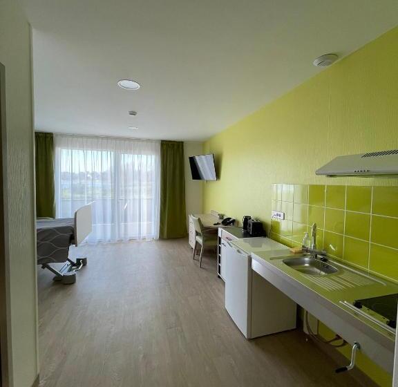 Студия Стандарт, Relais Les Rives Du Lac