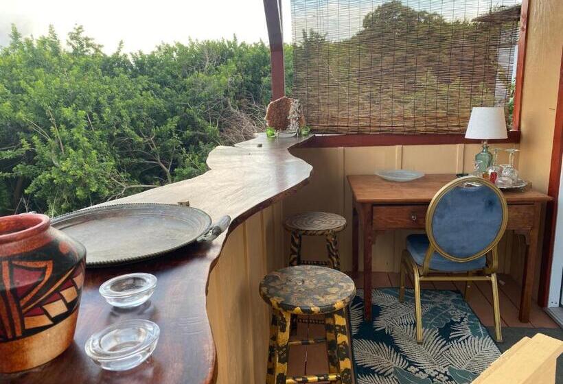 Номер Deluxe Вид на Море, Artsy Cabin On Organic Farm
