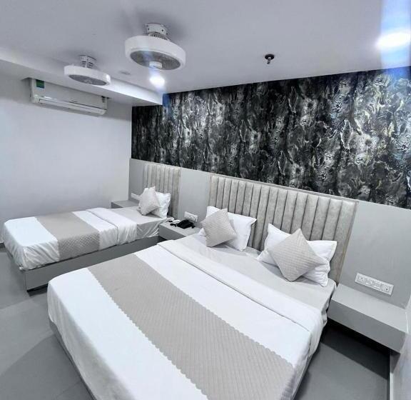 Номер Стандарт Трехместный, Fabhotel Grey Sky   Nr Gandhinagar Sector 11