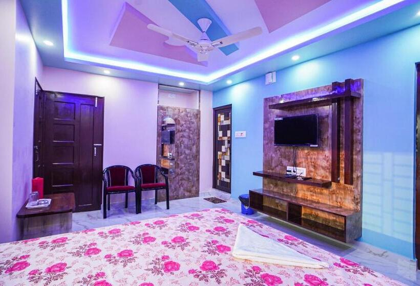 豪华套房, River Leaf Inn Taki !! Luxurious Rooms With River Facing Private Balconies !!