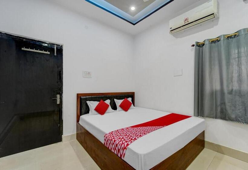 三人经典房间, Oyo Flagship Dev Laxmi Palace Hotel & Banquet
