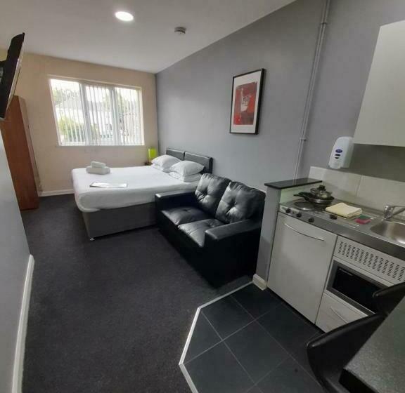 Номер Стандарт, Lymedale Suites Studios & Aparthotel In Newcastle Under Lyme & Stoke