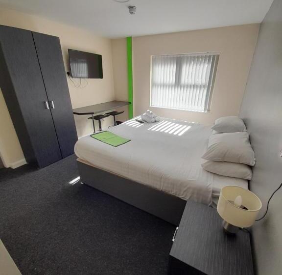 Family Suite, Lymedale Suites Studios & Aparthotel In Newcastle Under Lyme & Stoke