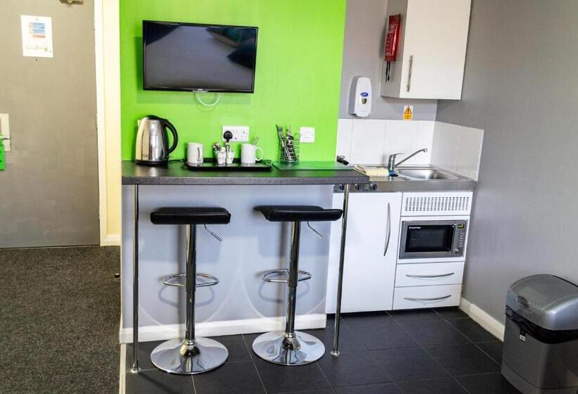Люкс Superior, Lymedale Suites Studios & Aparthotel In Newcastle Under Lyme & Stoke
