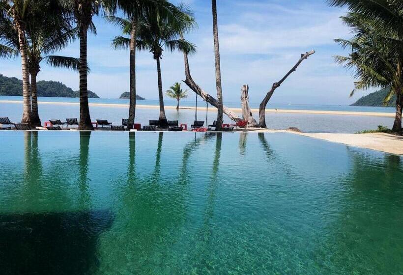 Номер Deluxe с Балконом, Beach Villa 23e Siam Royal Bay Resort