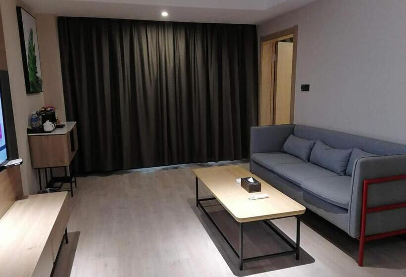 Президентский Люкс, Thank Inn Chain Hotel Shangqiu Yongcheng Jinbo Grand Plaza