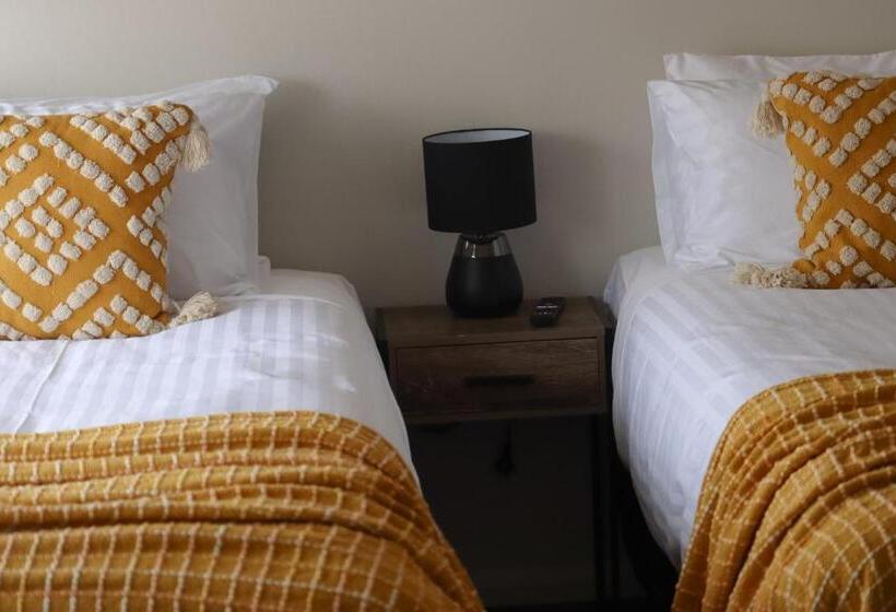 Семейный Номер Deluxe, Canonbar Motel