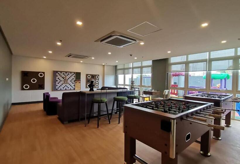 디럭스 스튜디오, Condo Home With Fast Wifi In Bacolod City