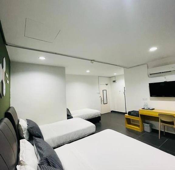 Family Suite, Halo Rooms