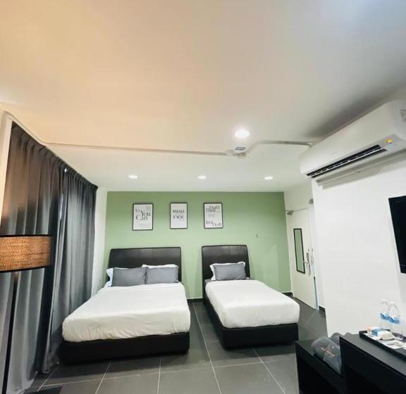 Family Suite, Halo Rooms