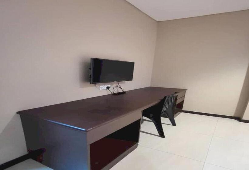 سوییت خانوادگی, Oyo 90883 Pavilion Inn