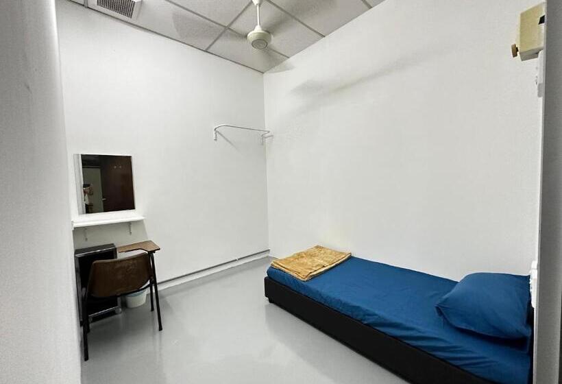 Номер Стандарт Индивидуальный Совместная Ванная, Jiaxin Dormitory Setia Indah 家馨青年旅宿