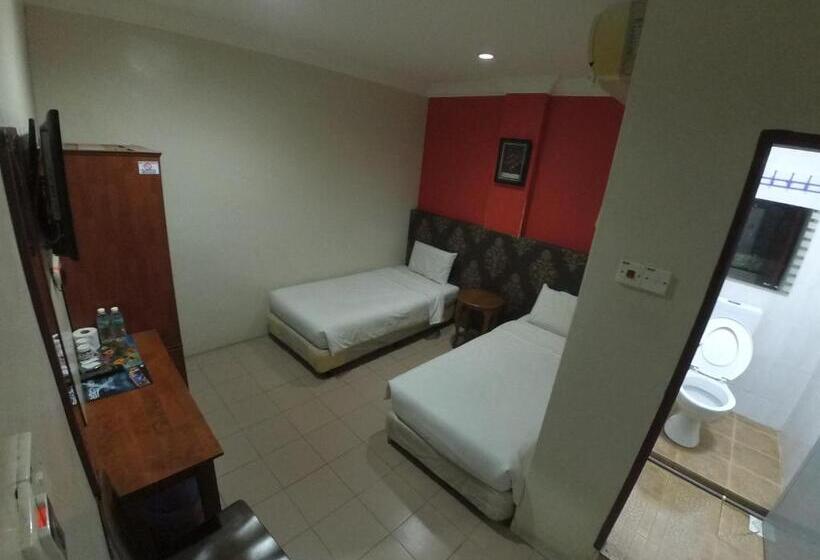 Номер Deluxe, Golden Gate Hotel Kemaman