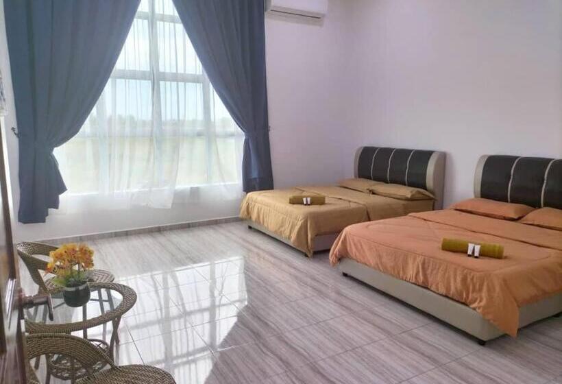 패밀리 룸, Kangar Jaya Lodging
