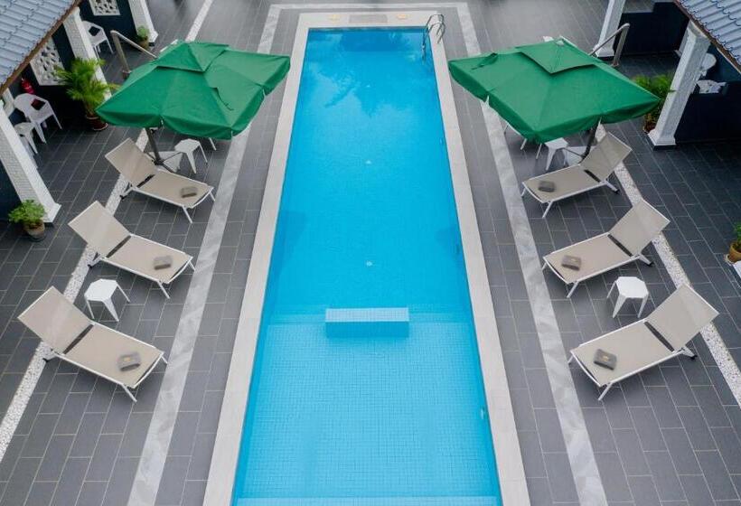 Üç Kişilik Standart Oda, Cenang Rooms With Pool By Virgo Star Resort