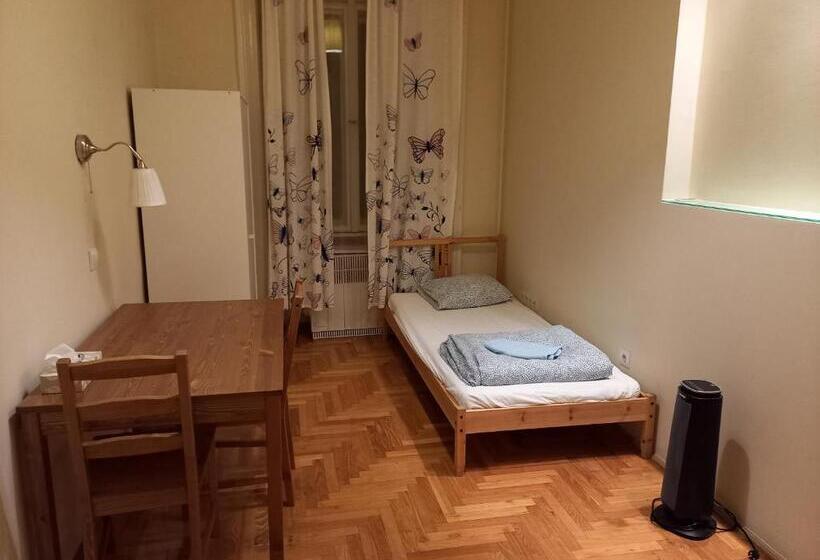 スタンダードシングルルーム, Gb Apartments