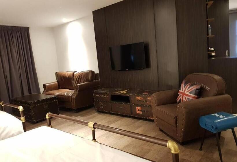 Family Suite, Kristal