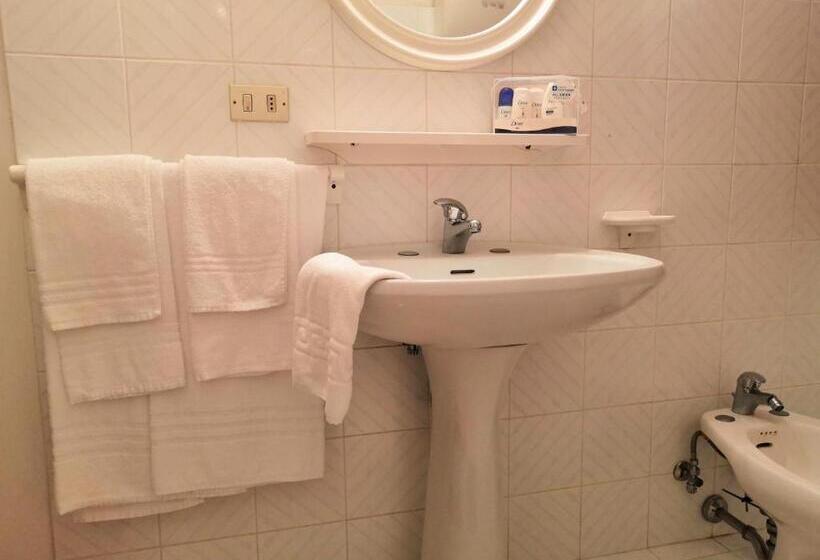 ペントハウスルーム, Residence Europa