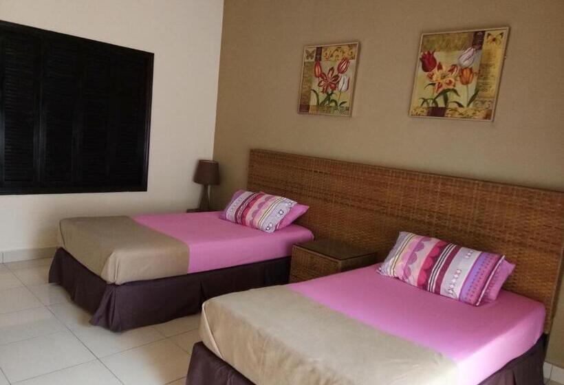 Студио Стандарт Вид на Бассейн, Qastury Gold Coast Morib Resort