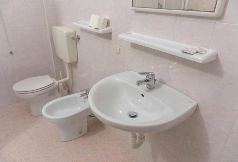 Номер Стандарт, Ristorante Albergo Al Donatore