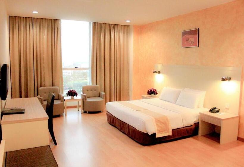 Номер Deluxe Кровать Кинг, Tower Regency Hotel & Apartments