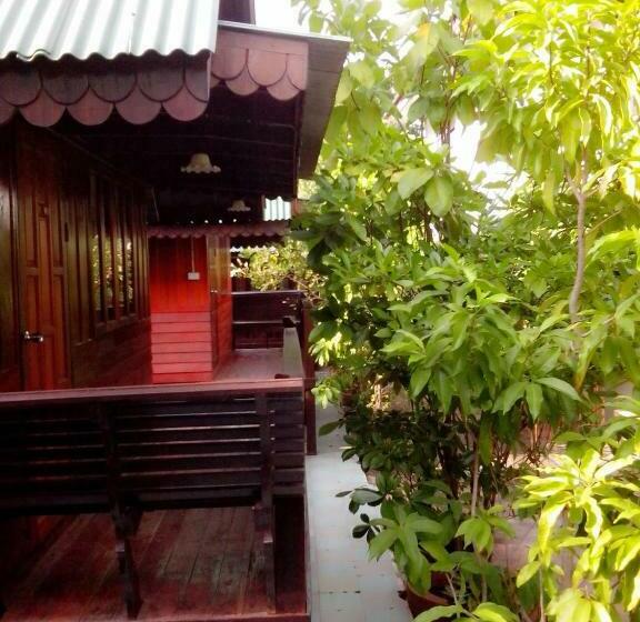 スタンダードバンガロー, Baan Kong Homestay