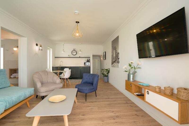 Апартаменты 1 Спальня Вид на Бассейн, La Concha Boutique Apartments   Adults Only