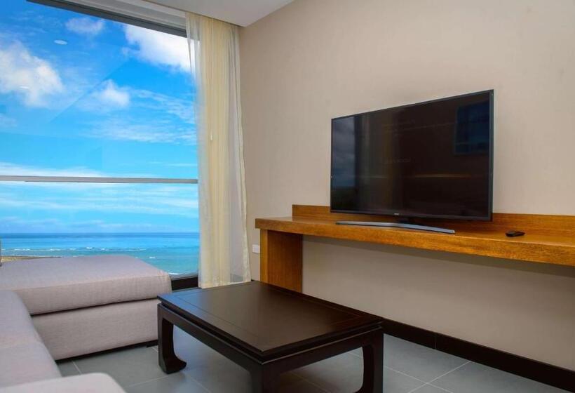 디럭스 스위트 킹 침대, Wyndham Manta Sail Plaza Hotel And Convention Center