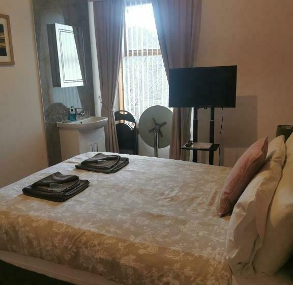 اتاق استاندارد با سرویس بهداشتی مشترک, Park Guest House