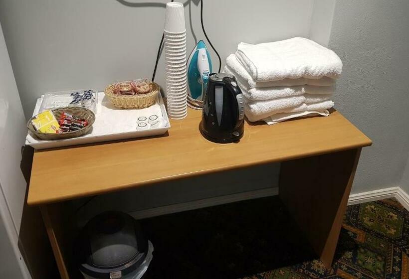 Номер Стандарт, Royal Hotel Singleton