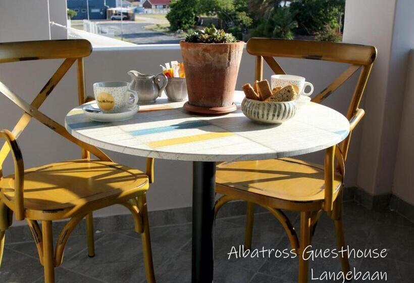 Семейный Номер, Albatross Guesthouse