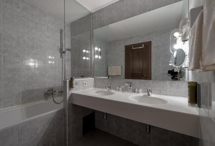 سوئیت جونیور با چشم‌انداز کوهستان, 4 Sterne Superior Mühle Resort 1900   Adults Only