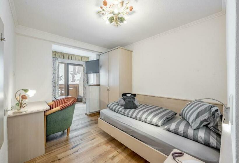 اتاق استاندارد یک تخته با بالکن, 4 Sterne Superior Mühle Resort 1900   Adults Only