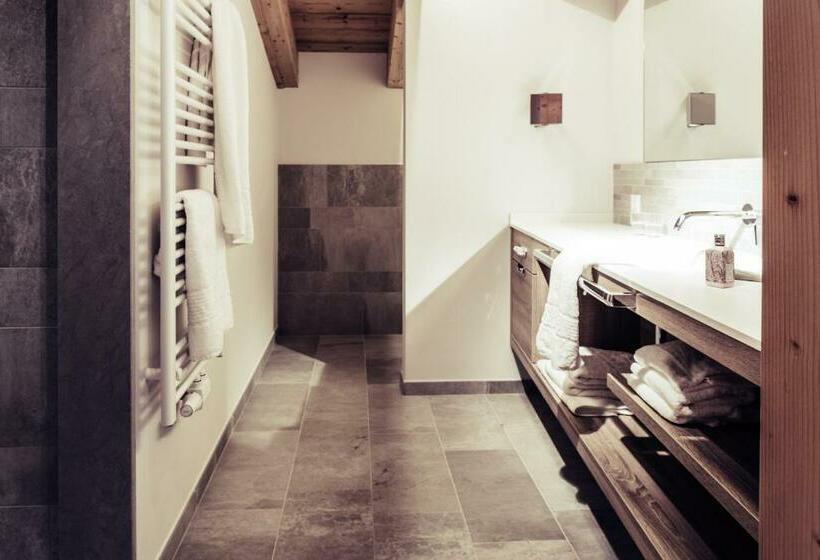 Люкс Deluxe 2 Спальни, Biohotel Bergzeit