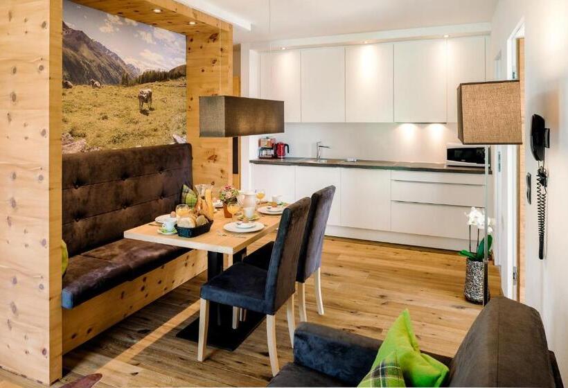 Апартаменты 2 Спальни, Sedona Lodge
