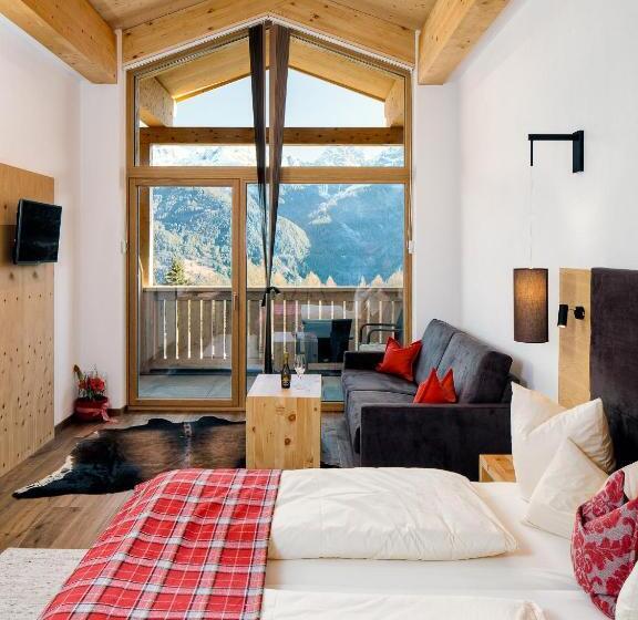 Семейный Номер, Sedona Lodge