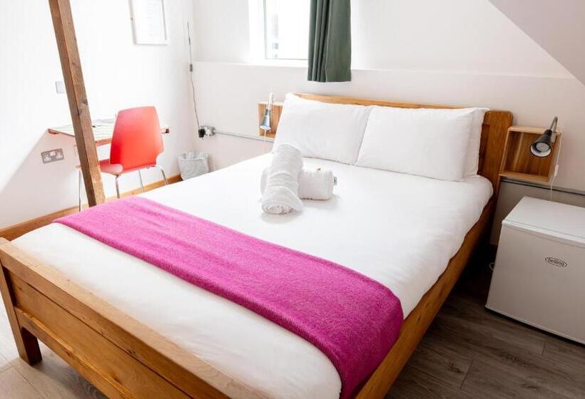 اتاق خانوادگی, The Nest Boutique Hostel