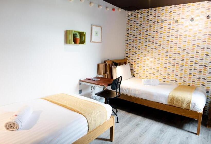 اتاق استاندارد, The Nest Boutique Hostel