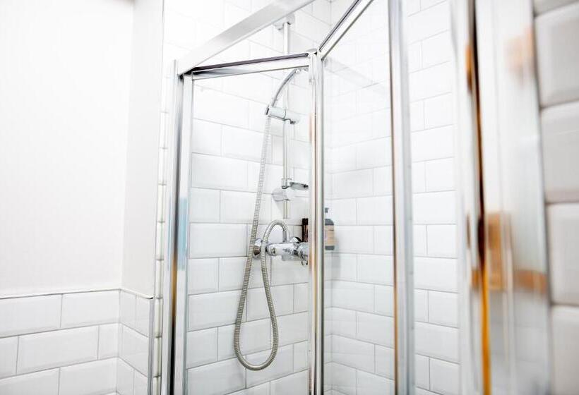 اتاق استاندارد, The Nest Boutique Hostel