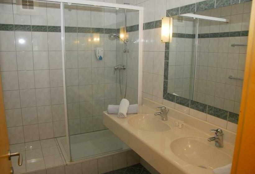 סוויטה עם מרפסת, Alpenhotel Badmeister