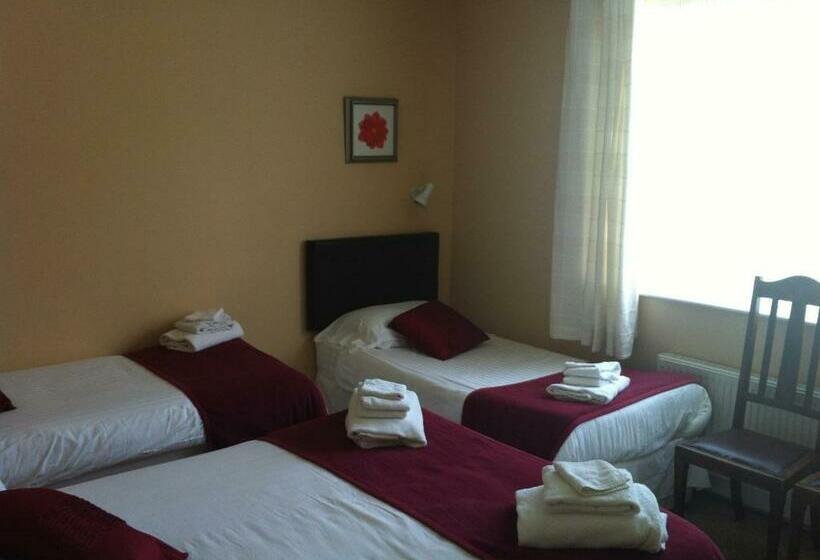 Семейный Номер, Fountain House B&b