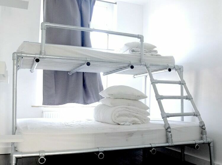 اتاق استاندارد با سرویس بهداشتی مشترک, Hostel 47