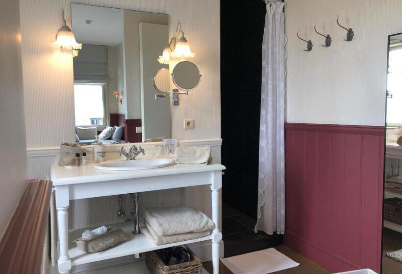 Номер Комфорт, Bed & Breakfast Het Zilte Zand   Gratis Parking En Luxe Ontbijt   Westende