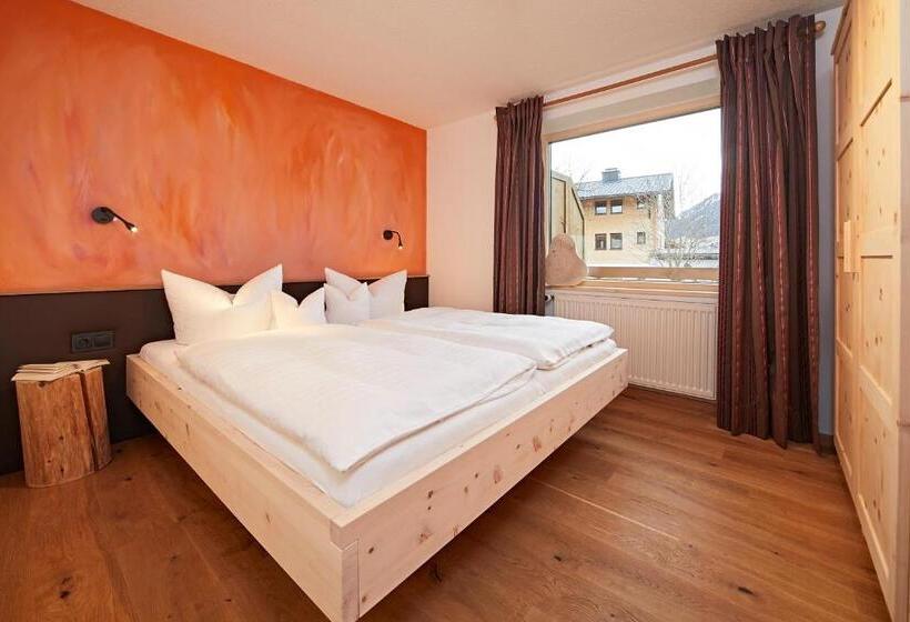 סוויטה, Bio Hotel Oswalda Hus